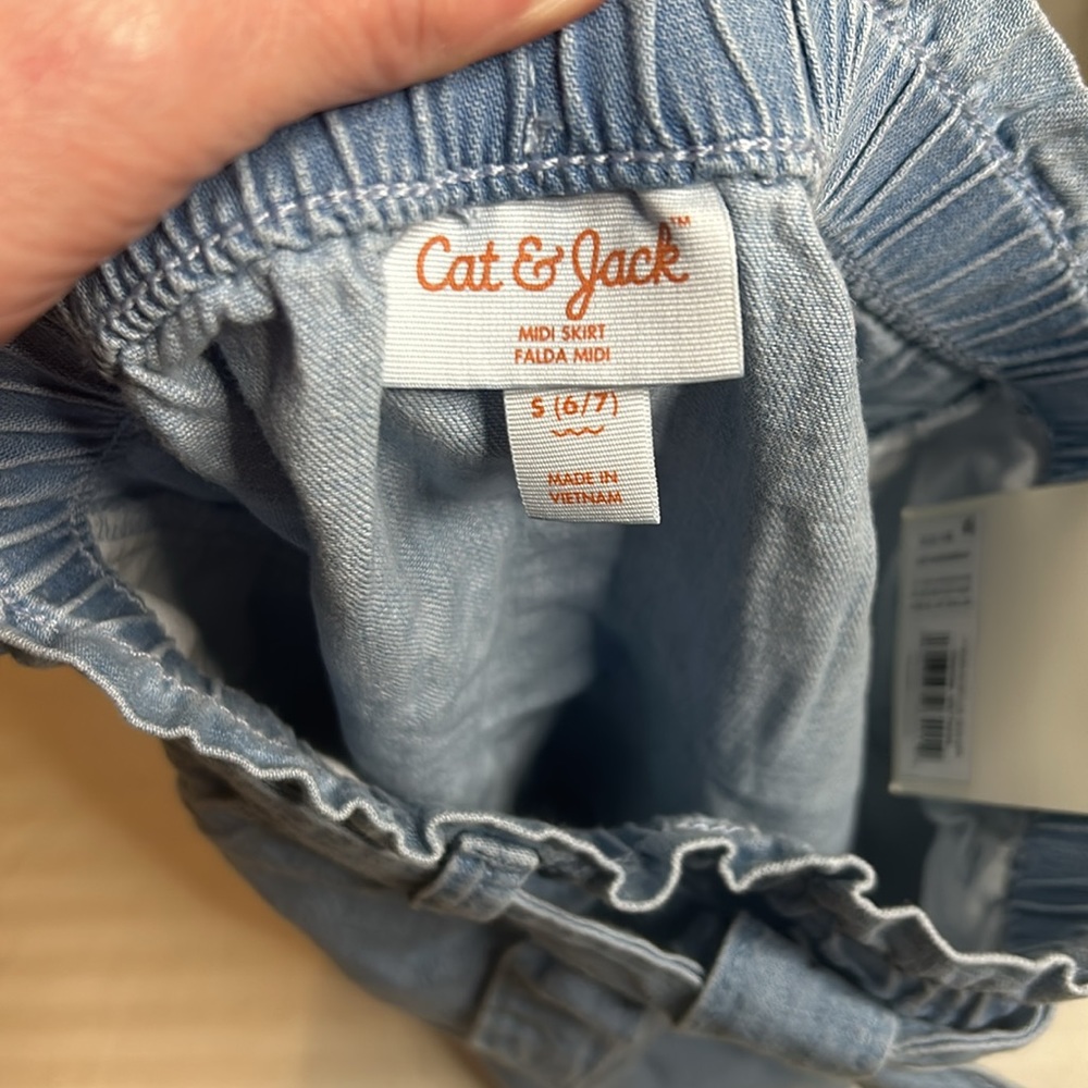 NWT Cat & Jack, light denim MIDI Skirt, pockets. Girls size S (6/7). - Picture 4 of 6